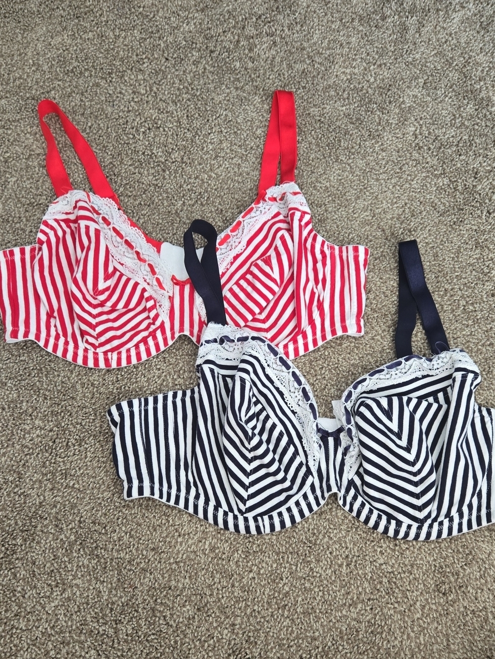 Naturally Close Striped Lace Trim Underwire Bras Size 44D
